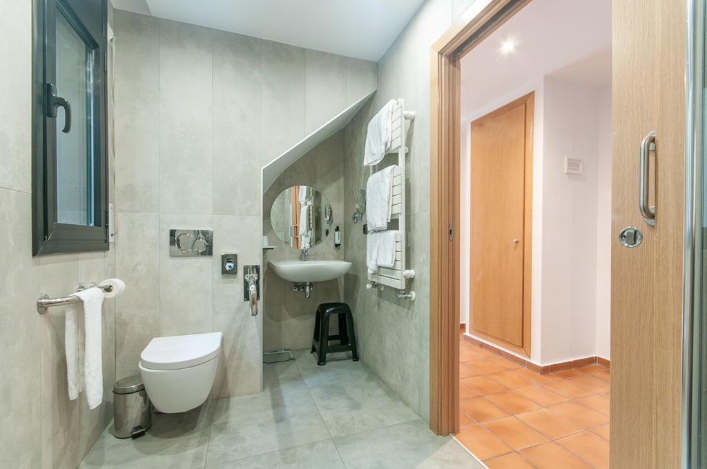 Ba&ntilde;o adaptado VM Molleres